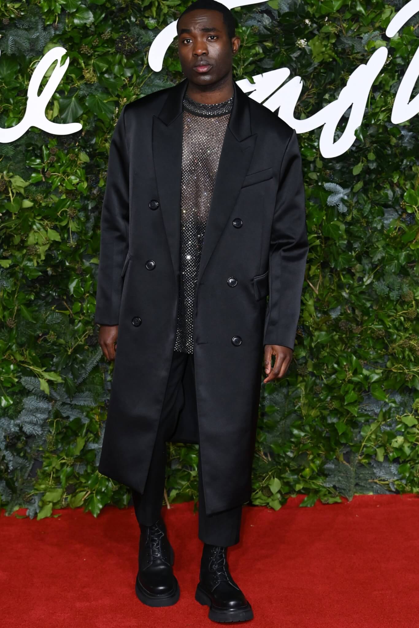 ロングコートのメンズコーデ特集 海外着こなし97枚から選び方やスタイリングのコツをピックアップ メンズファッションメディア Otokomae 男前研究所 ページ 5 ページ 5 ロングコートのメンズコーデ特集 海外着こなし97枚から選び方やスタイリングのコツをピックアップ メンズファッションメディア Otokomae 男前研究所 ページ 5 ページ 5