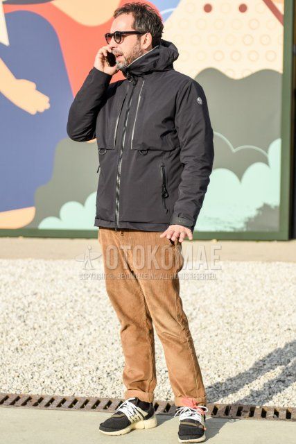 Men's fall/winter coordinate and outfit with plain black sunglasses, plain black hoodie, plain brown winter pants (corduroy,velour) and Nike Off-White Zaten Air Presto black low-cut sneakers.