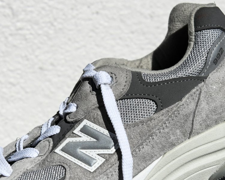 New Balance "992" detail #5: "Heel lock for improved fit."
