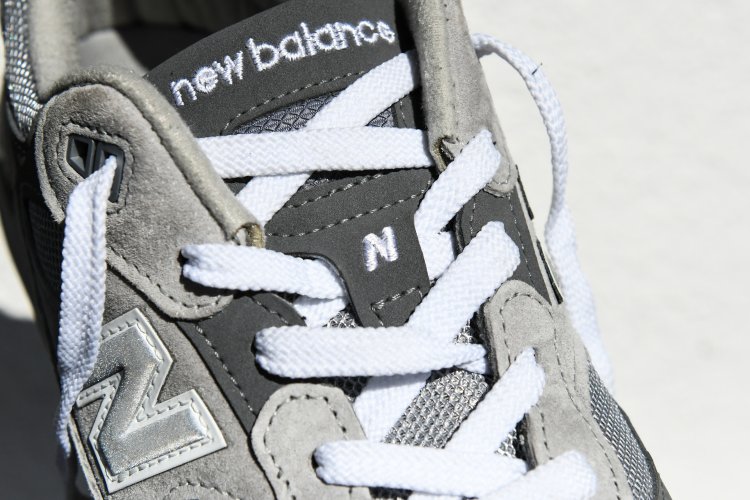 The small N logo under the shoe tongue is another popular design feature