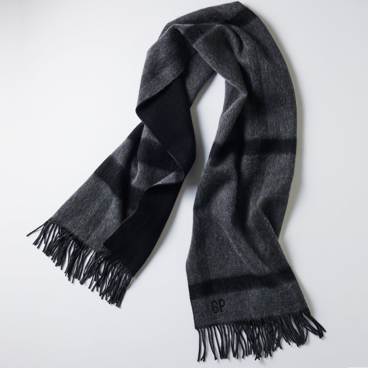 GENTLEMAN PROJECTS HERZ", a recommended winter accessory in the 10,000 yen range to warm up your neck.