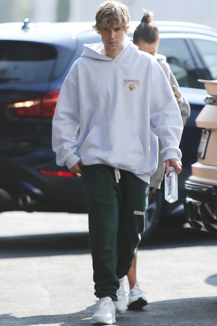 Justin Bieber and wife Hailey Rhode Bieber having lunch in Beverly Hills