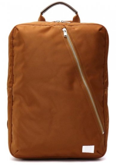 Porter backpack recommended model 5: "LIFT" with a square silhouette that stands out for its stylishness