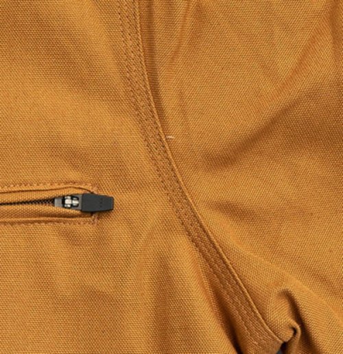 カーハート デトロイトジャケットの特徴➁「頑丈なトリプルステッチ縫製を採用」