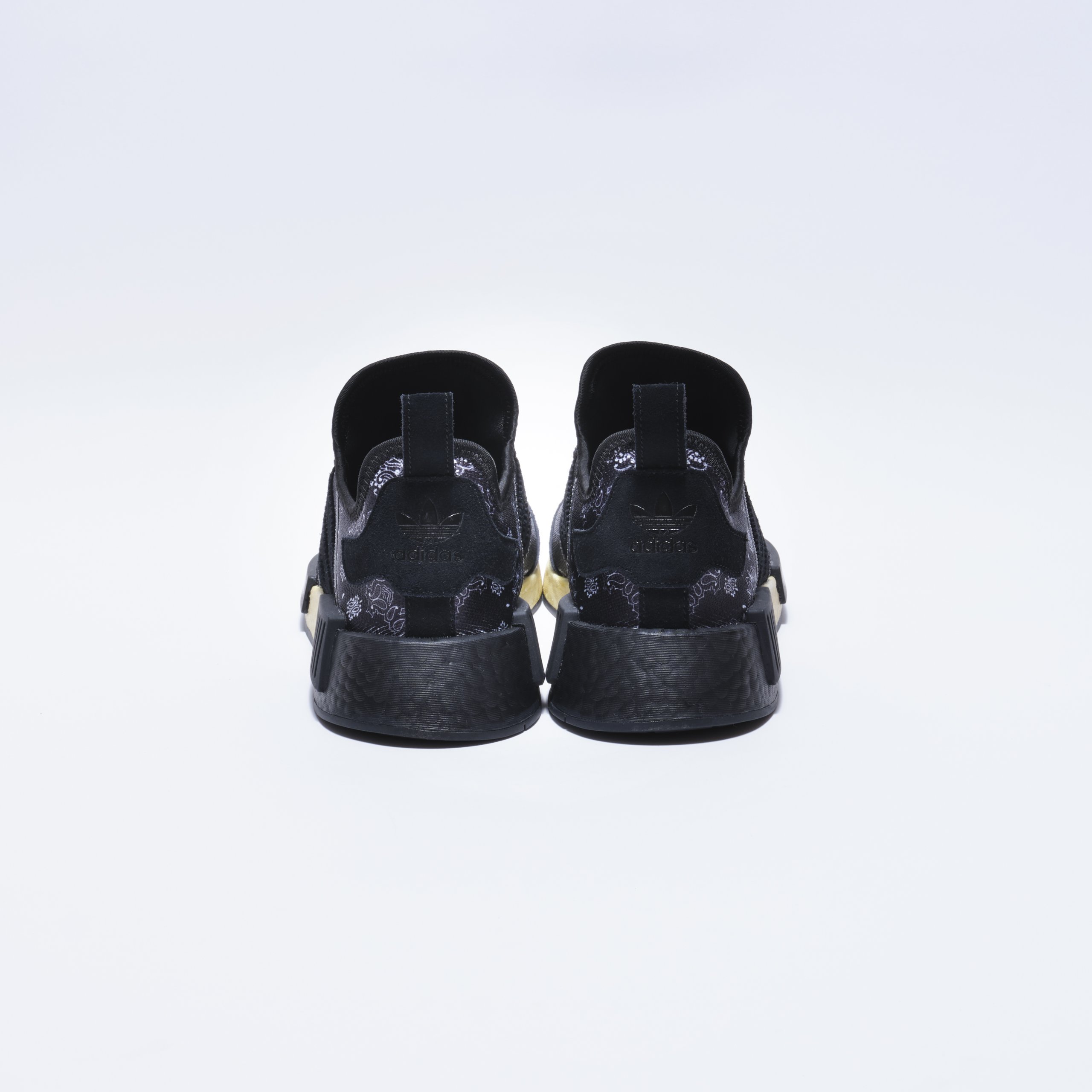 adidas_NEIGHBORHOOD_NMD_Product_Black_4_1x1