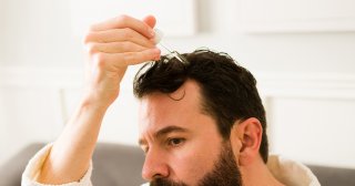 健やかな髪の毛を育むなら、育毛トニックを使うべし！おすすめ製品や選び方も併せて紹介