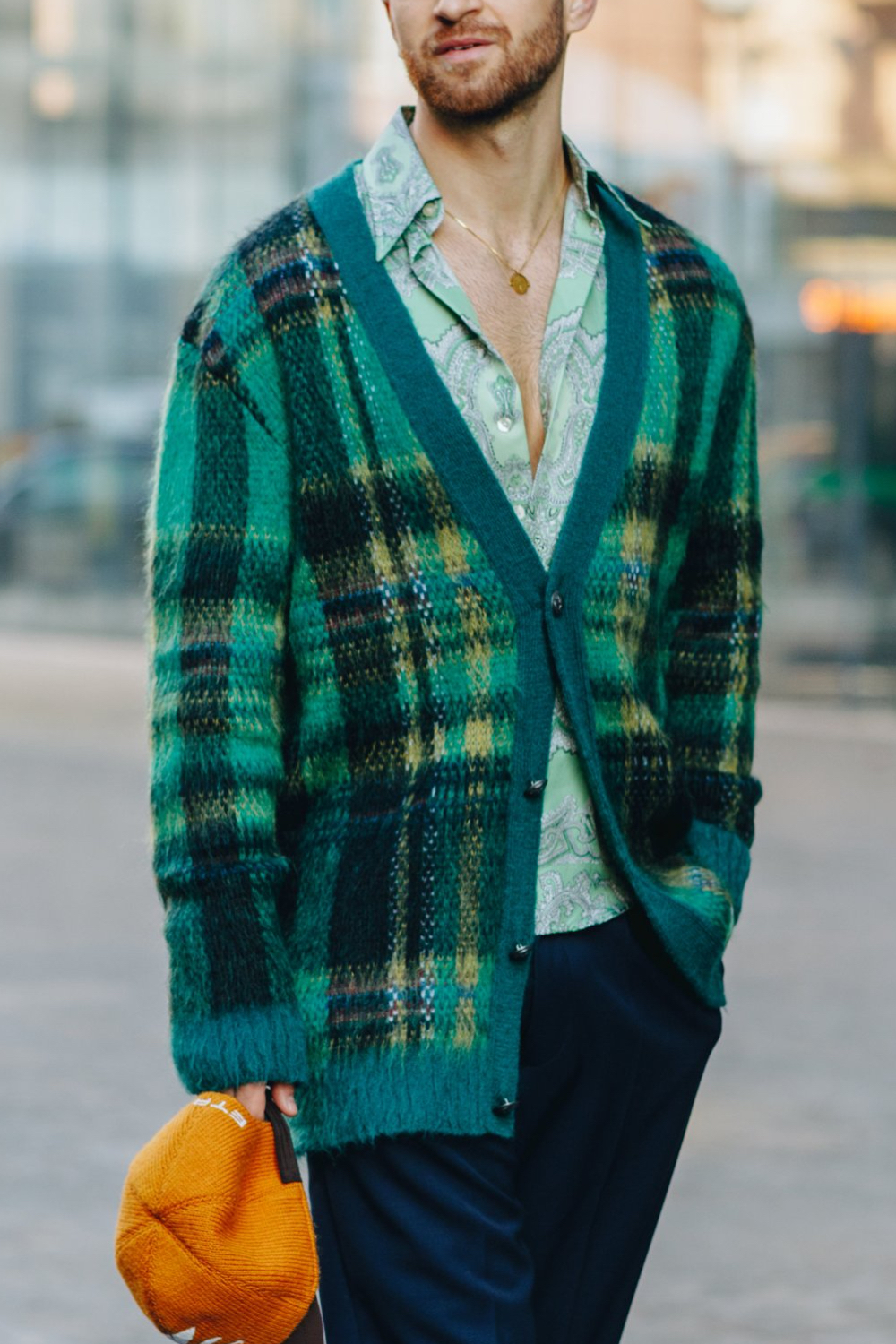 ロングカーディガン コーデ特集 着こなしのコツとエレガントに装ったメンズストリートスナップをピック メンズファッションメディア Otokomae 男前研究所