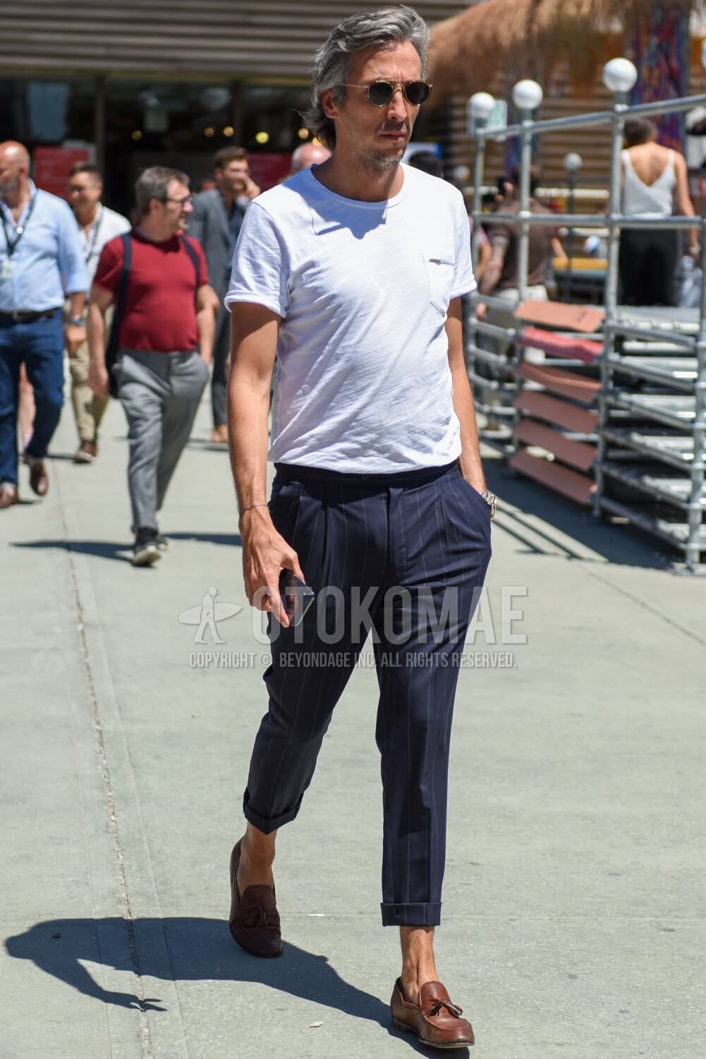 5月の服装に最適なメンズコーデを海外スナップから学ぶ 着こなし事例とおすすめアイテムを紹介 メンズファッションメディア Otokomae 男前研究所 ページ 4 ページ 4