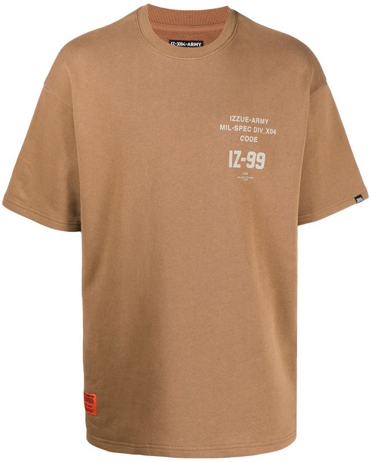 大人におすすめのメンズ ビッグシルエットTシャツ「izzue(イズー) ロゴTシャツ」