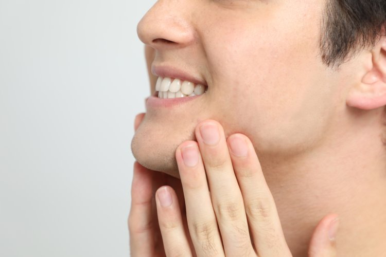 肌トラブルを招くNG習慣⑥「顔のマッサージを毎日やっている」