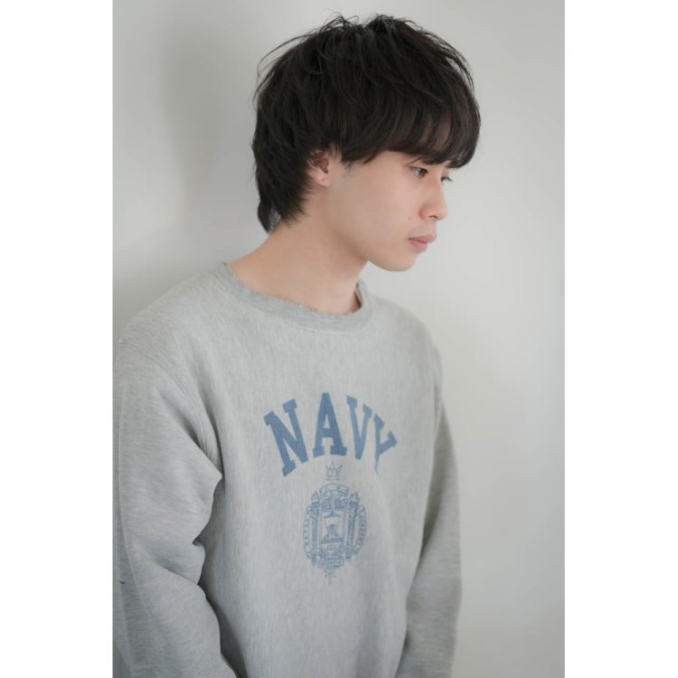 マッシュウルフのメンズヘアスタイル事例「クセ毛を生かしたナチュラル感あふれるマッシュウルフ」