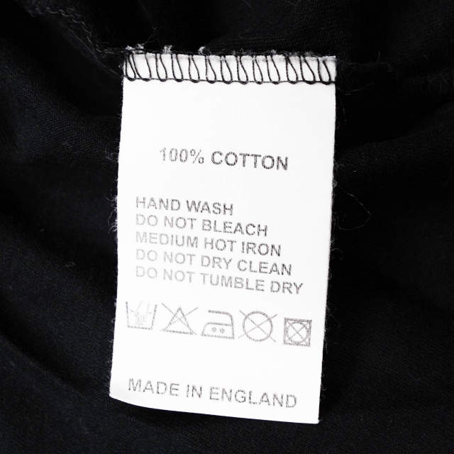 上質なTシャツの見分け方①「化繊はなるべく避けて天然素材を使用しているものを選ぶのが吉！」