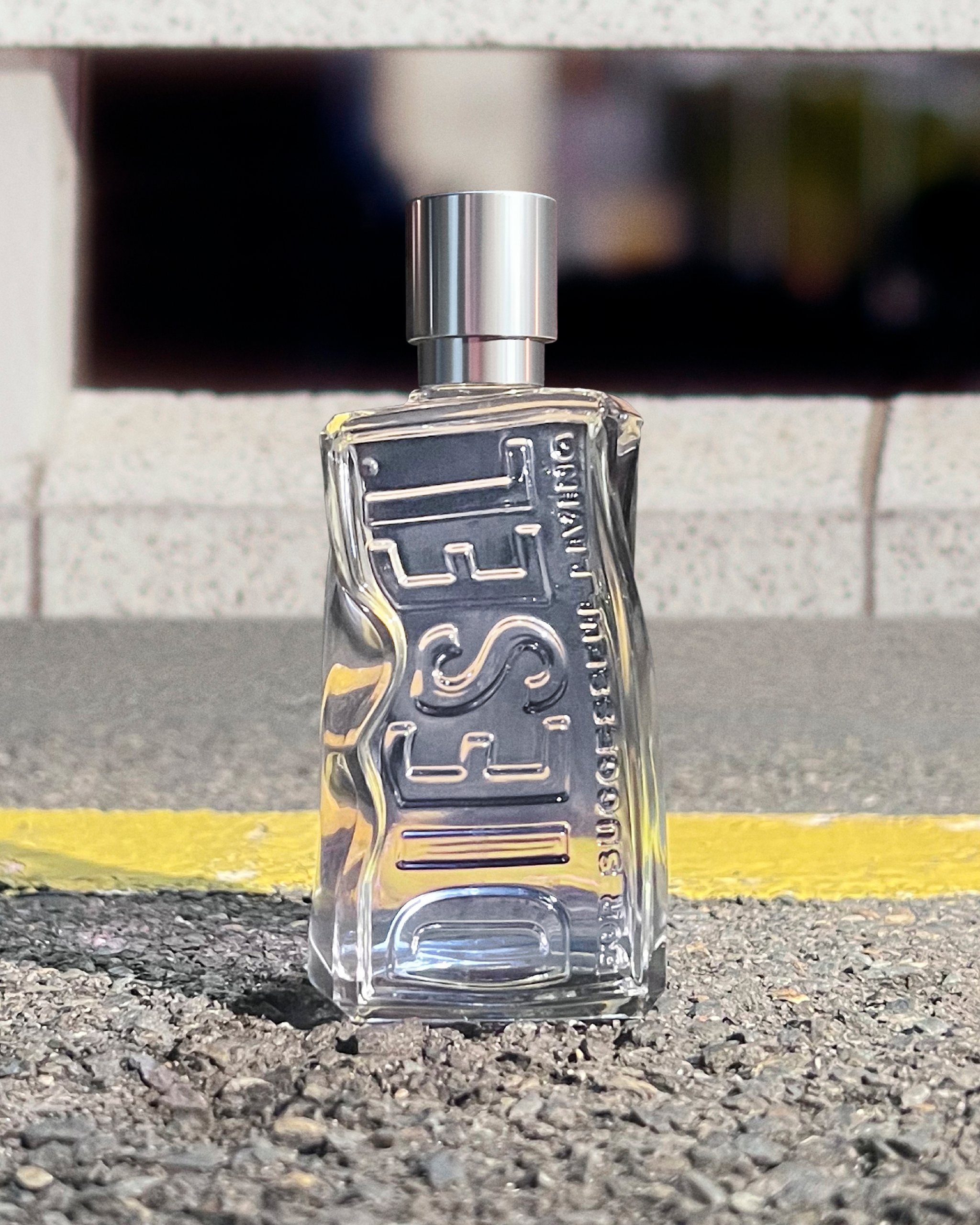 LOW_D-BY-DIESEL---THE-NEW-FRAGRANCE_PRODUCT-GLORIFICATION-STILL-LIFE-_PR-CROPS_DI766_LOREAL-FRAGRANCE-22_DIGITAL-CAMPAIGN_PRODUCT-GLORIFICATION_PR-CROPS_72dpi_04