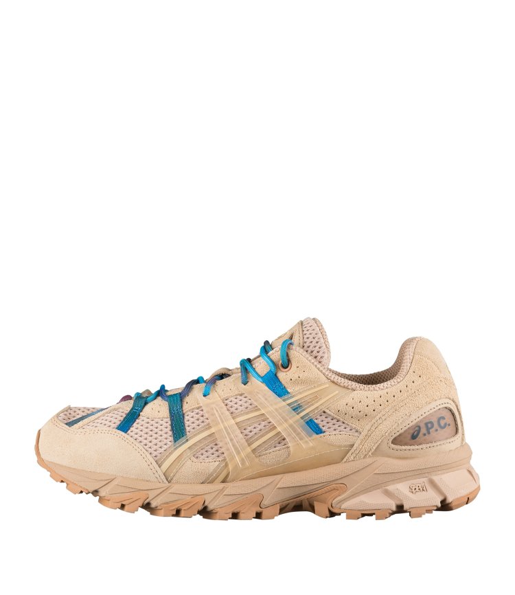 A.P.C. and ASICS collaborate! GEL-SONOMA 15-50" in three colors with tie-dye patterned laces.