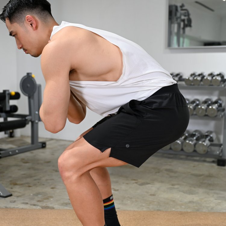 Common Squatting Mistake #3: "Rounding the back."