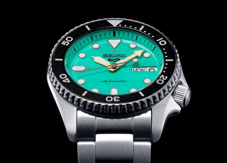 The appeal of heritage models is concentrated! A compact 38mm model from Seiko 5 Sport