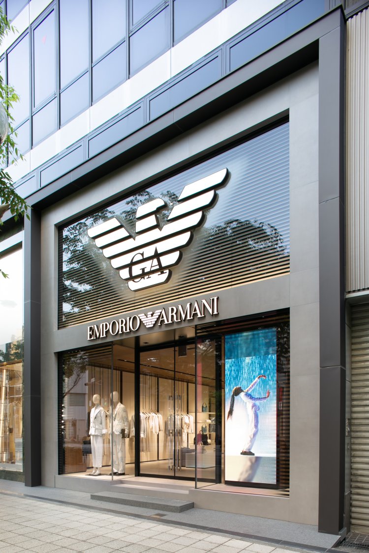 神戸にジョルジオ アルマーニとエンポリオ アルマーニの店舗が同時オープン！それぞれの限定アイテムにも注目
