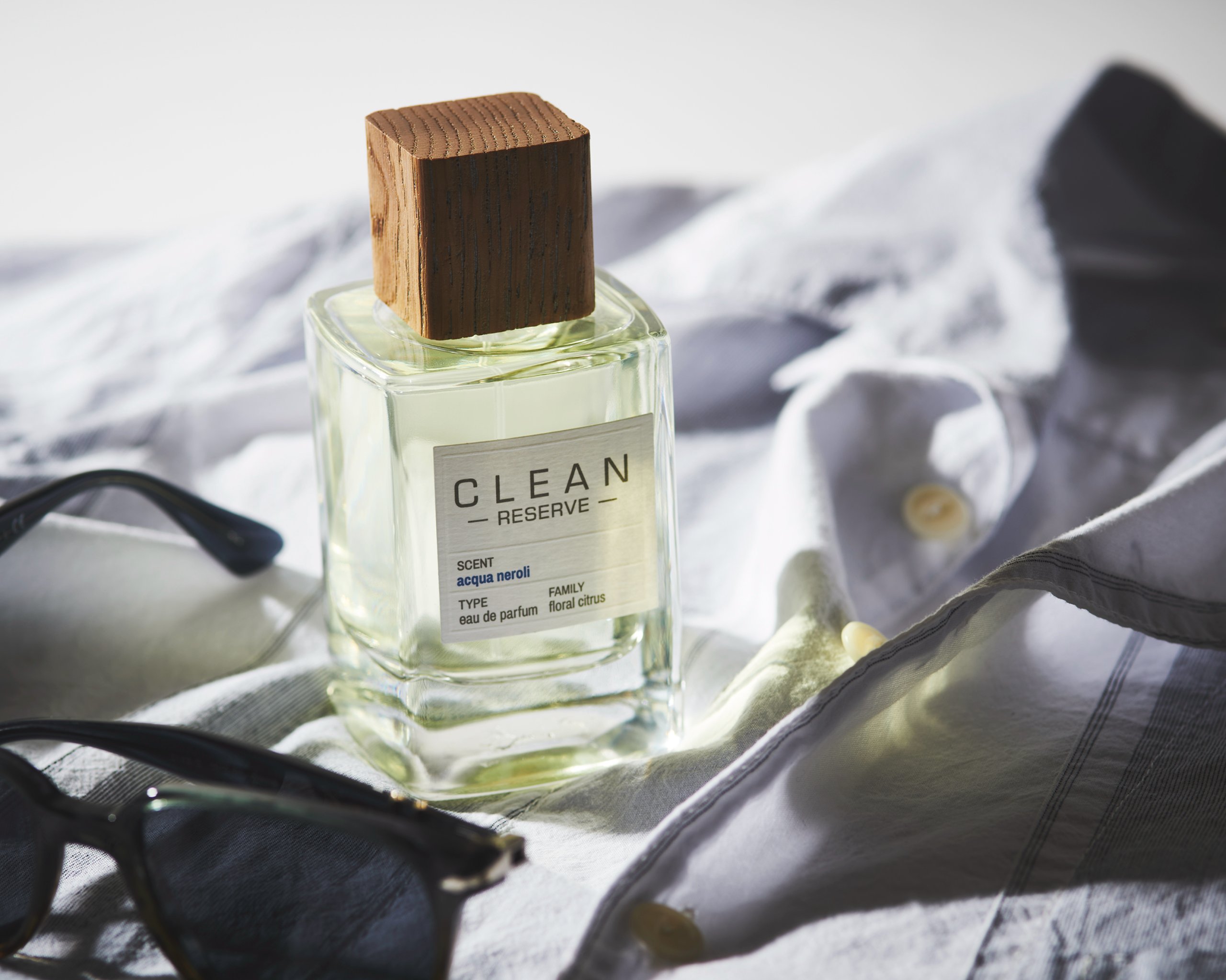 地中海リゾートを思わせる爽やかな香りを身にまとえる「CLEAN RESERVE アクアネロリ」