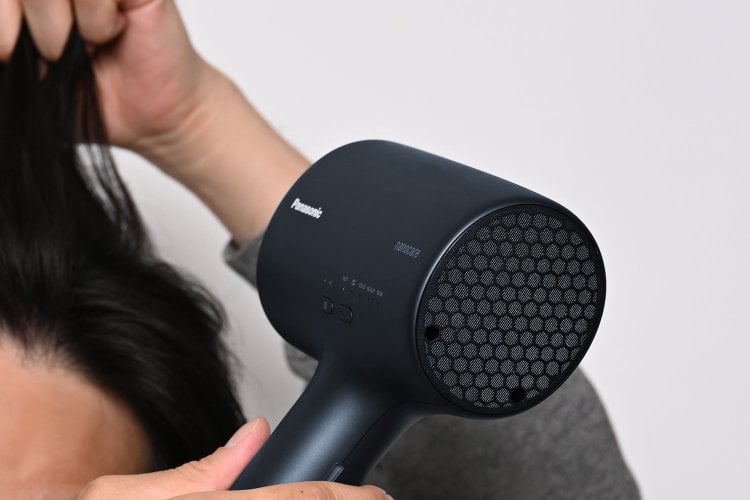 Panasonic Nano Care EH-NA0J "Easy to handle! Also great for creating bangs that are easy to style."