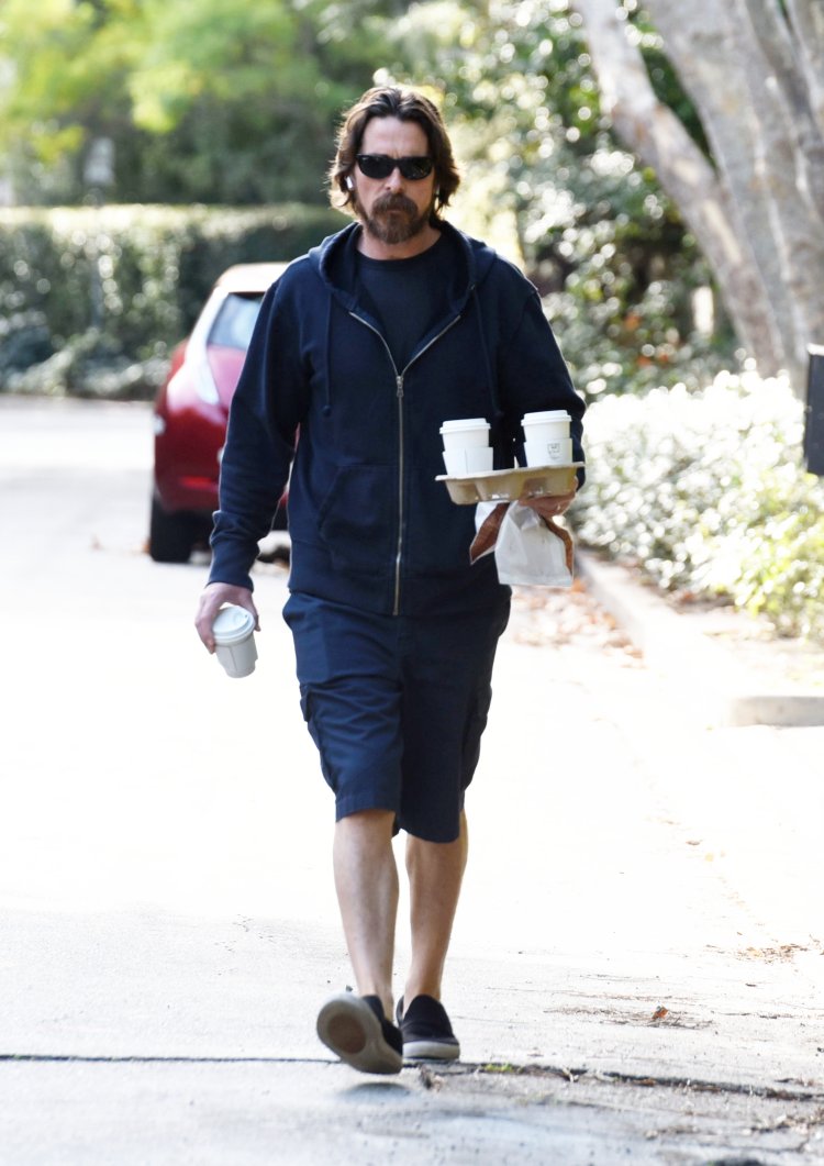 PREMIUM EXCLUSIVE Christian Bale Is Put On Breakfast Duty At Le Pain Quotidien