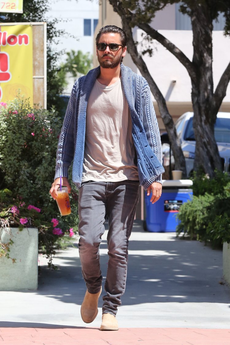 *EXCLUSIVE* Kendall Jenner flashes some skin while filming with Scott Disick