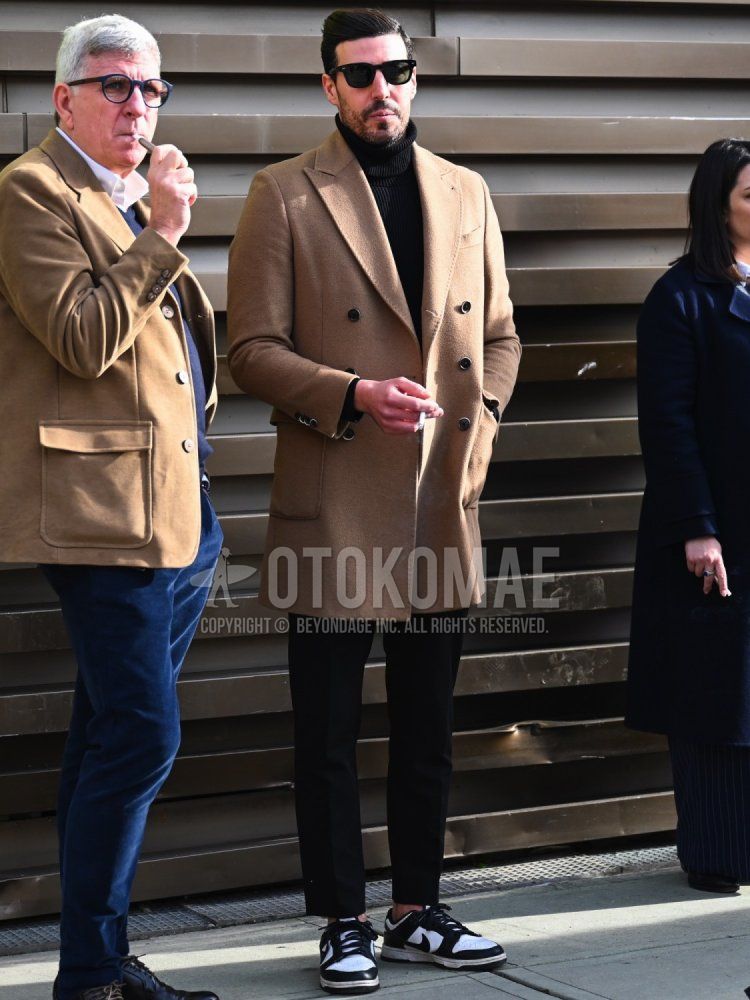 Men's fall/winter coordinate and outfit with plain black sunglasses, plain beige chester coat, plain black turtleneck knit, plain black slacks, and Nike Dunk black low-cut sneakers.