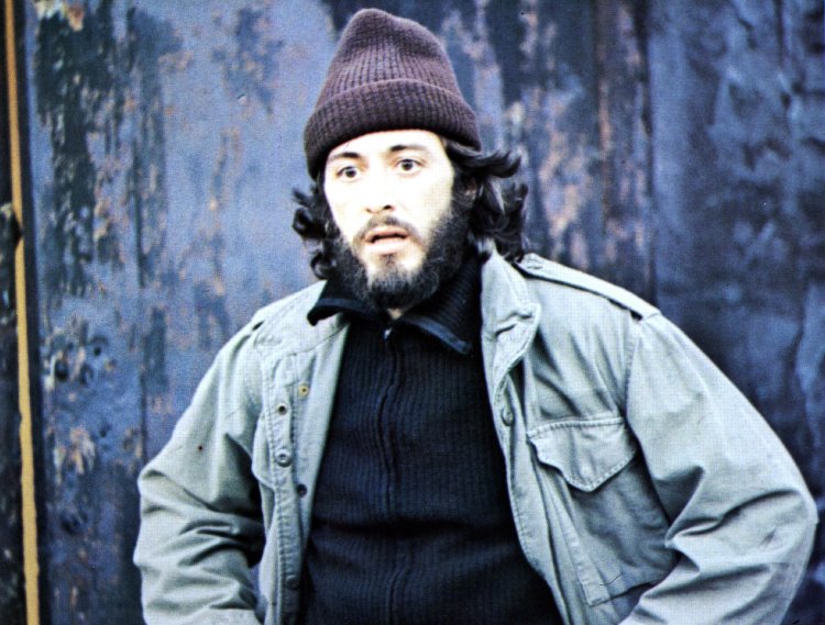 AL PACINO in SERPICO, 1973, directed by SIDNEY LUMET. Copyright PARAMOUNT PICTURES.