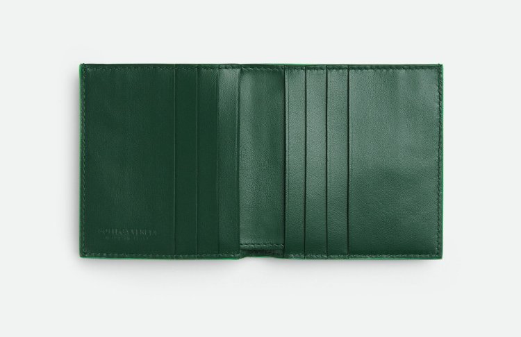 Bottega Veneta Bifold Wallet Recommended Model 5: "Cassette Slim Bifold Wallet