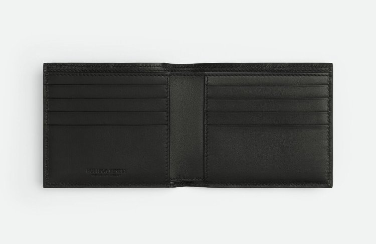 Bottega Veneta Bifold Wallet Recommended Model 3: "Intrecciato Bifold Wallet with Outside Pocket "
