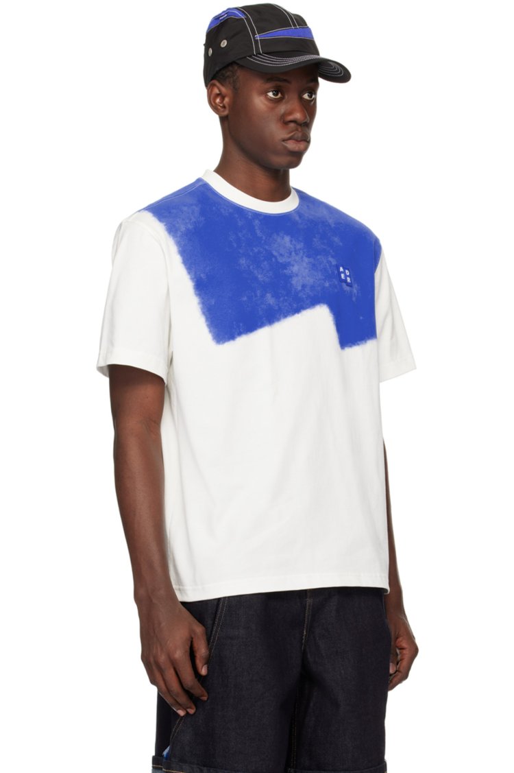 ADER ERROR「Significantコレクション ホワイト＆ブルー プリントTシャツ」