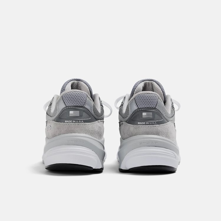New Balance "990v6"