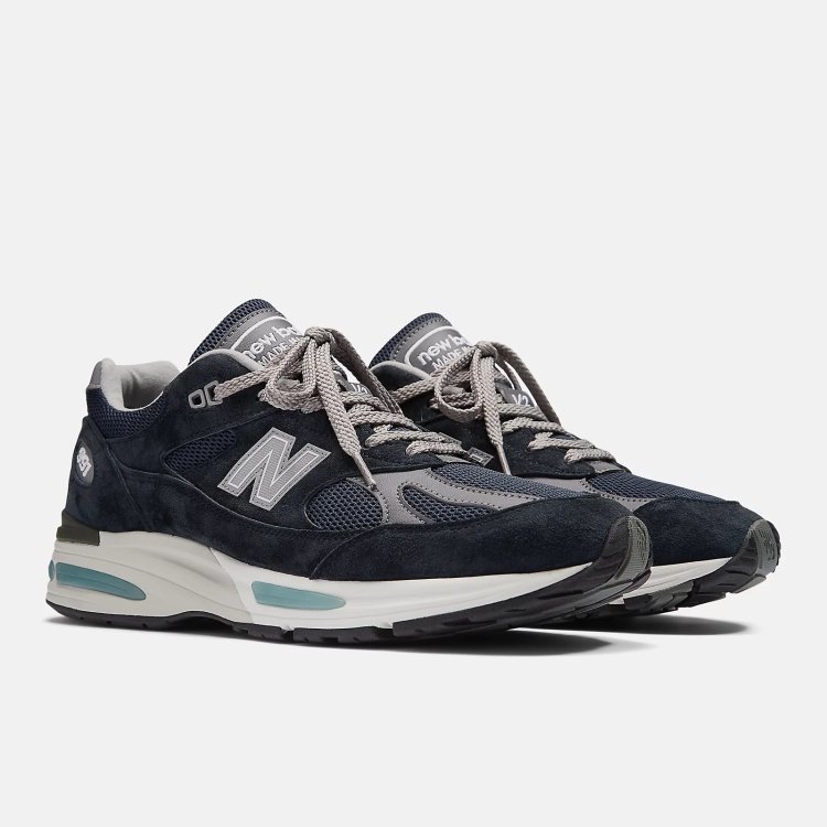 New Balance "991v2"