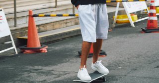 大人がスウェットショートパンツ コーデを攻略するカギとは？