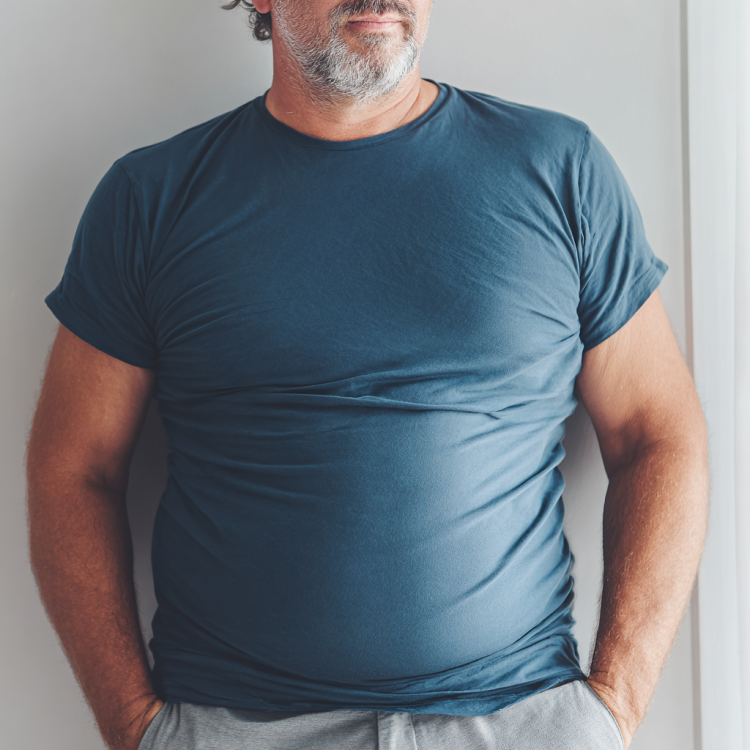 Figure out the width of your body so that it doesn't stick to your stomach.