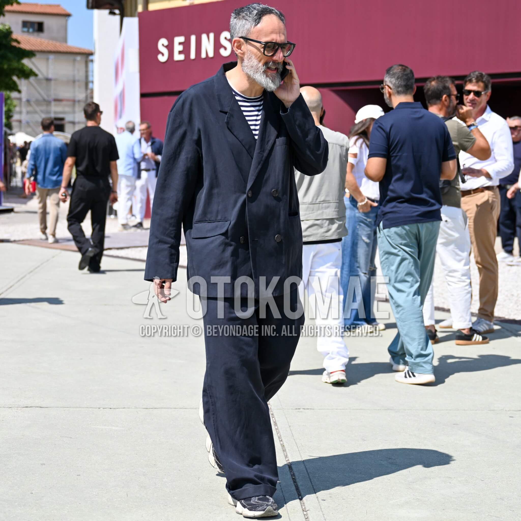 How to Style Men'S Casual Sneakers: Ultimate Guide for Trendy Looks