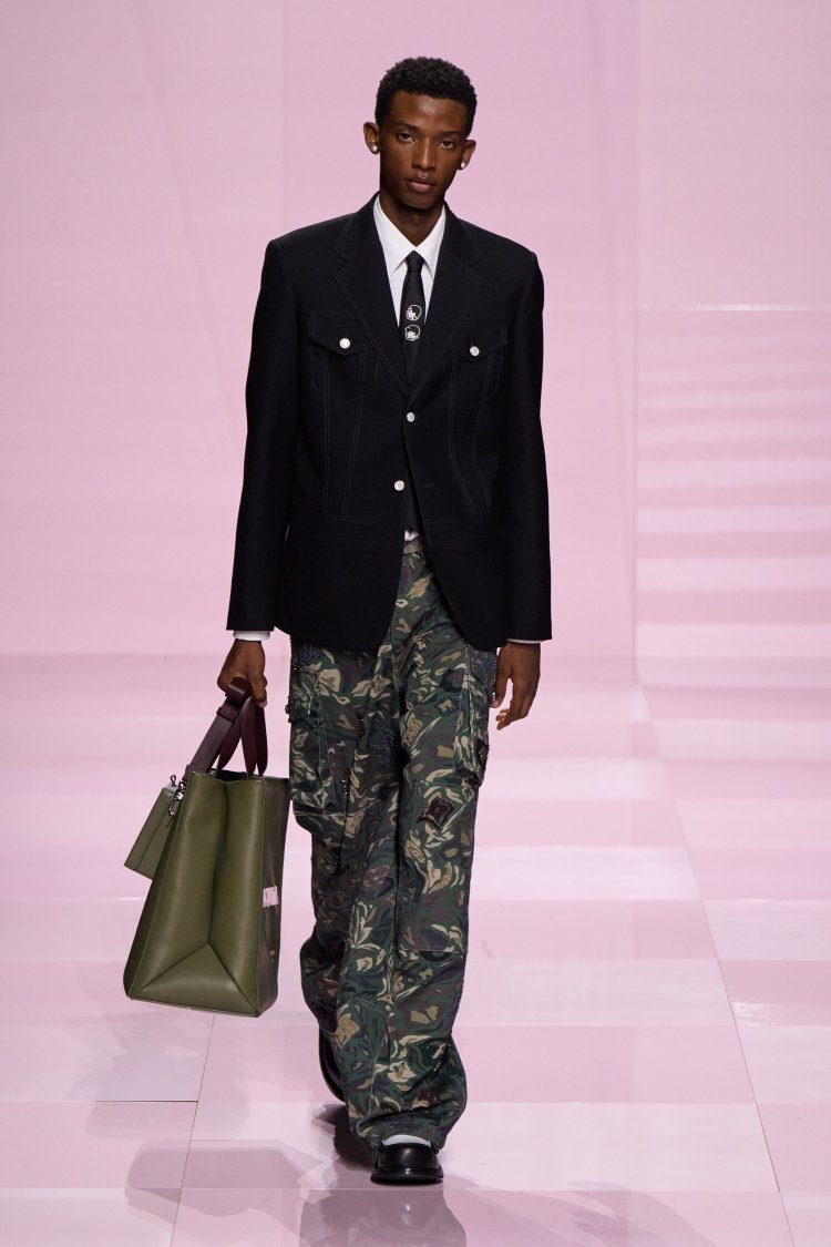 MEN FW 25-26 / PARIS / FULL LENGTH / LOUIS VUITTON /