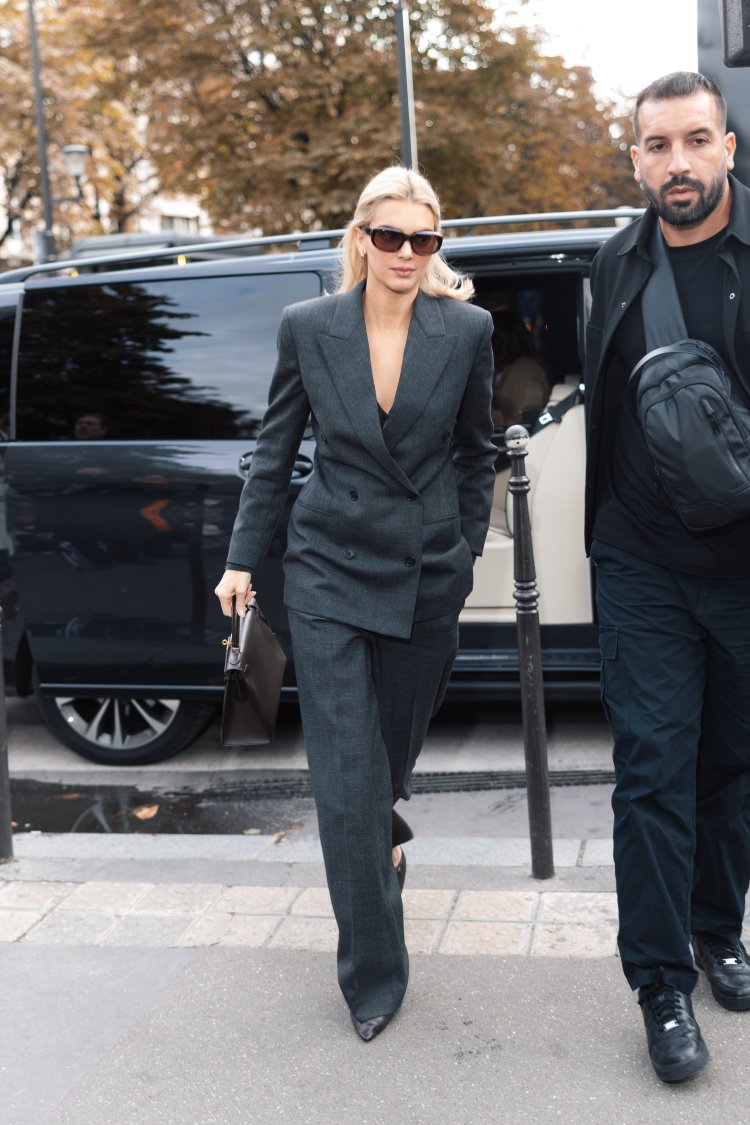 Kendall Jenner Leave The New Shop "The Row" In Paris And Goes To Have A Lunch At L'Avenue In Paris - 24 Sep 2024