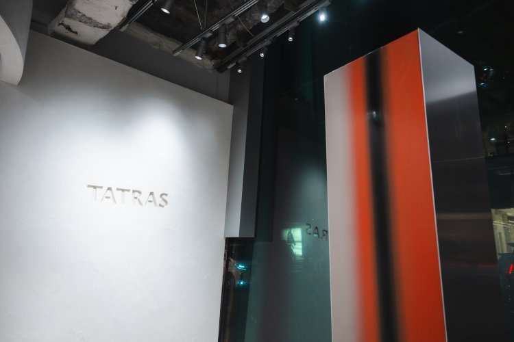 タトラスがアートディレクターにYOSHIROTTENを迎えた限定コレクションを発売！日本の漆塗りにフィーチャー