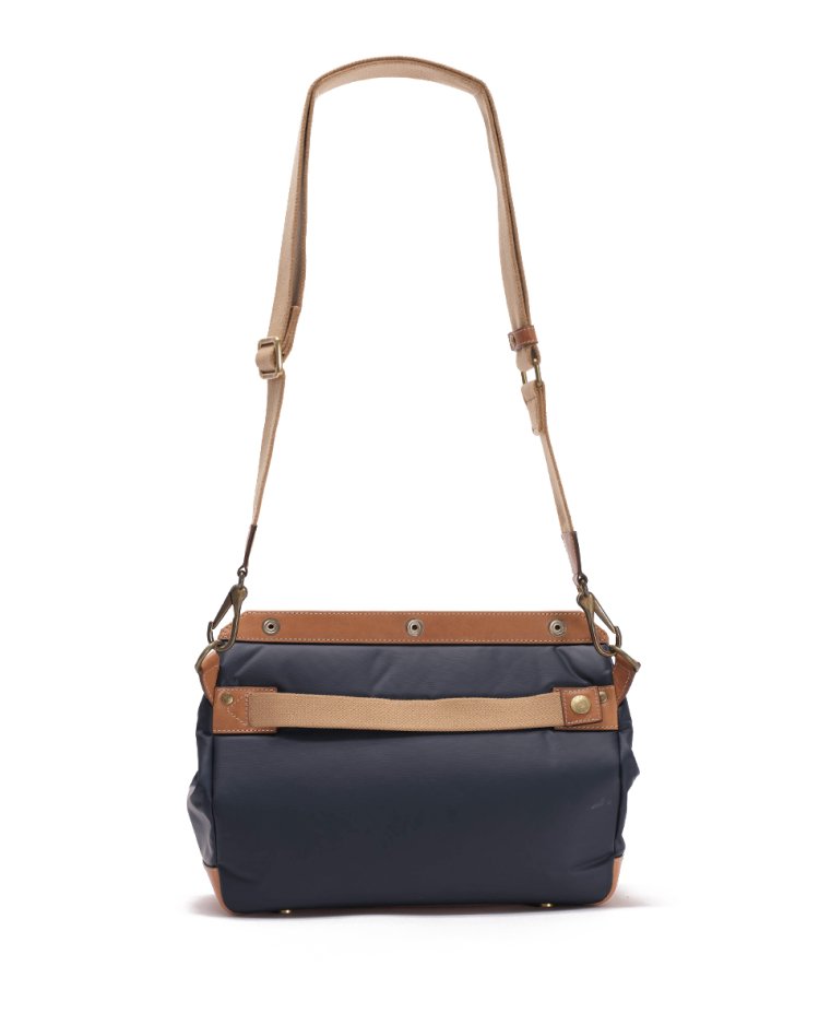 SHOULDER BAG BY HUNTING WORLD_NAVY (4)