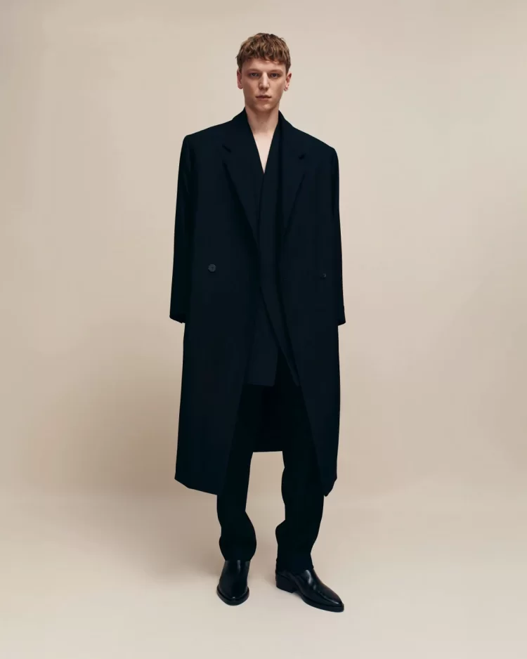 WoolGabardineDoubleBreastedOvercoat.Black_1920x