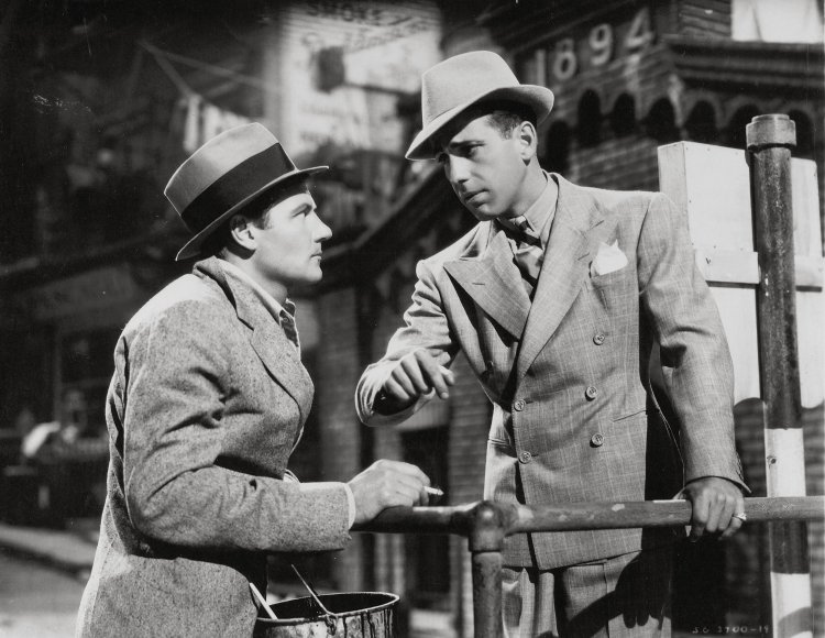 HUMPHREY BOGART and JOEL MCCREA in DEAD END, 1937, directed by WILLIAM WYLER. copyright GOLDWYN/UNITED ARTISTS.