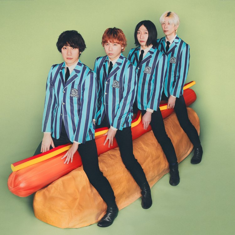 Performed by THE BAWDIES