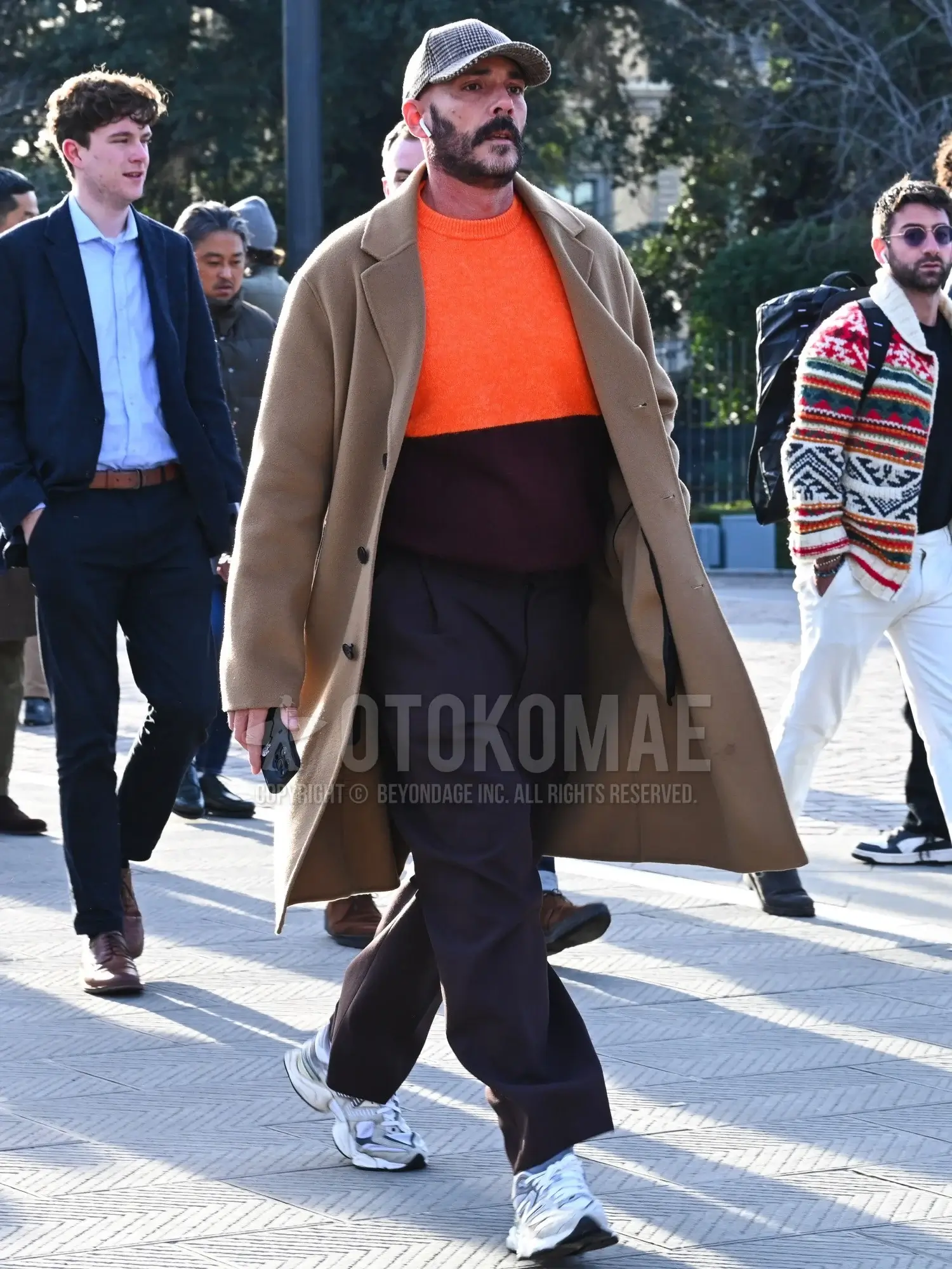 キャメルチェスターコート コーデ【定番色とはひと味違うエレガントな