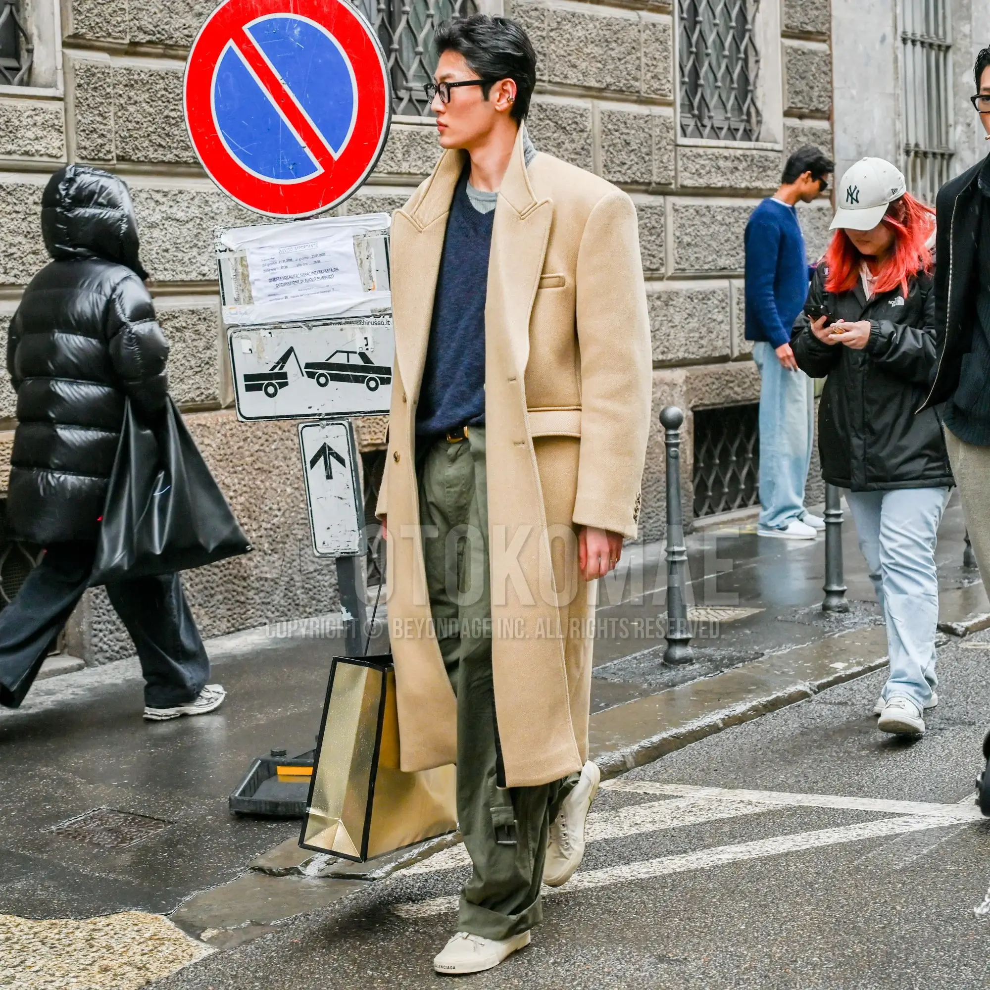 キャメルチェスターコート コーデ【定番色とはひと味違うエレガントな
