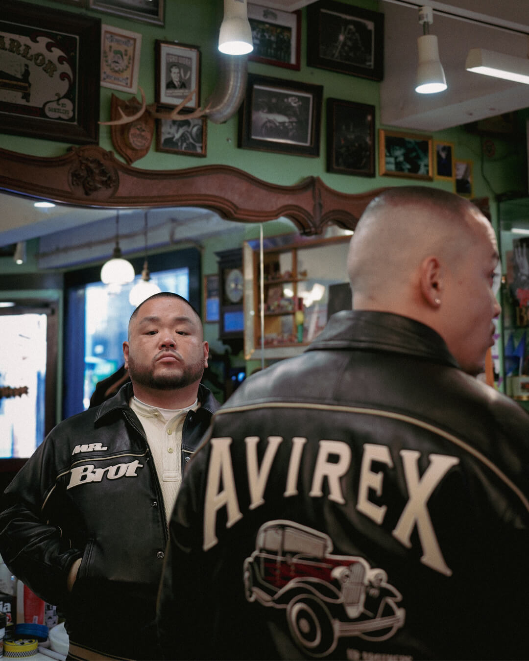 AVIREXとMR.BROTHERS CUT CLUBがコラボ！両ブランドのグラフィックを