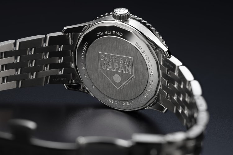 Copyright mark (-2026 SAMURAI JAPAN) required_BR-Navitimer-Automatic-GMT-41-Samurai-Japan-SocialMedia02