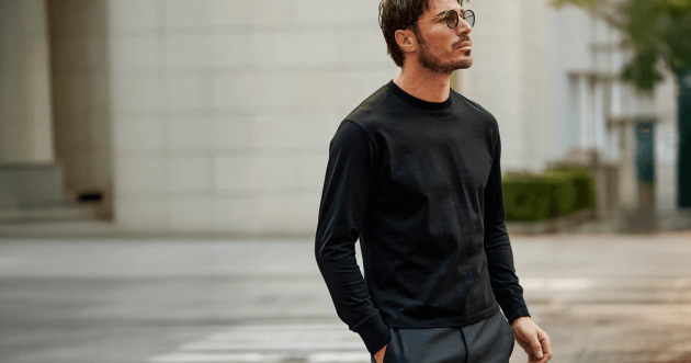 スラックスに合うTシャツの条件は？【カジュアルとドレスの境界線を見極める】