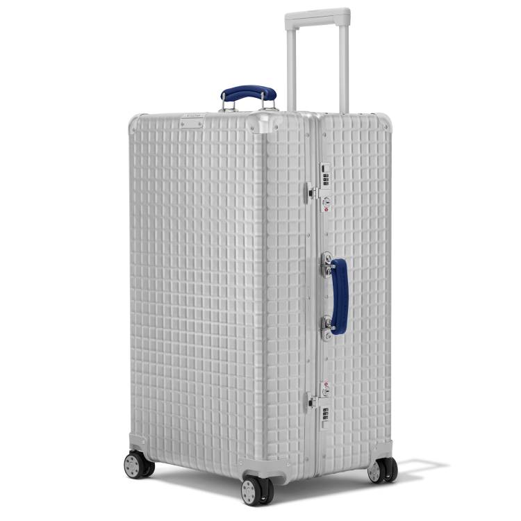 RIMOWA_Classic_Grid_Silver_Trunk_PDP_3-4