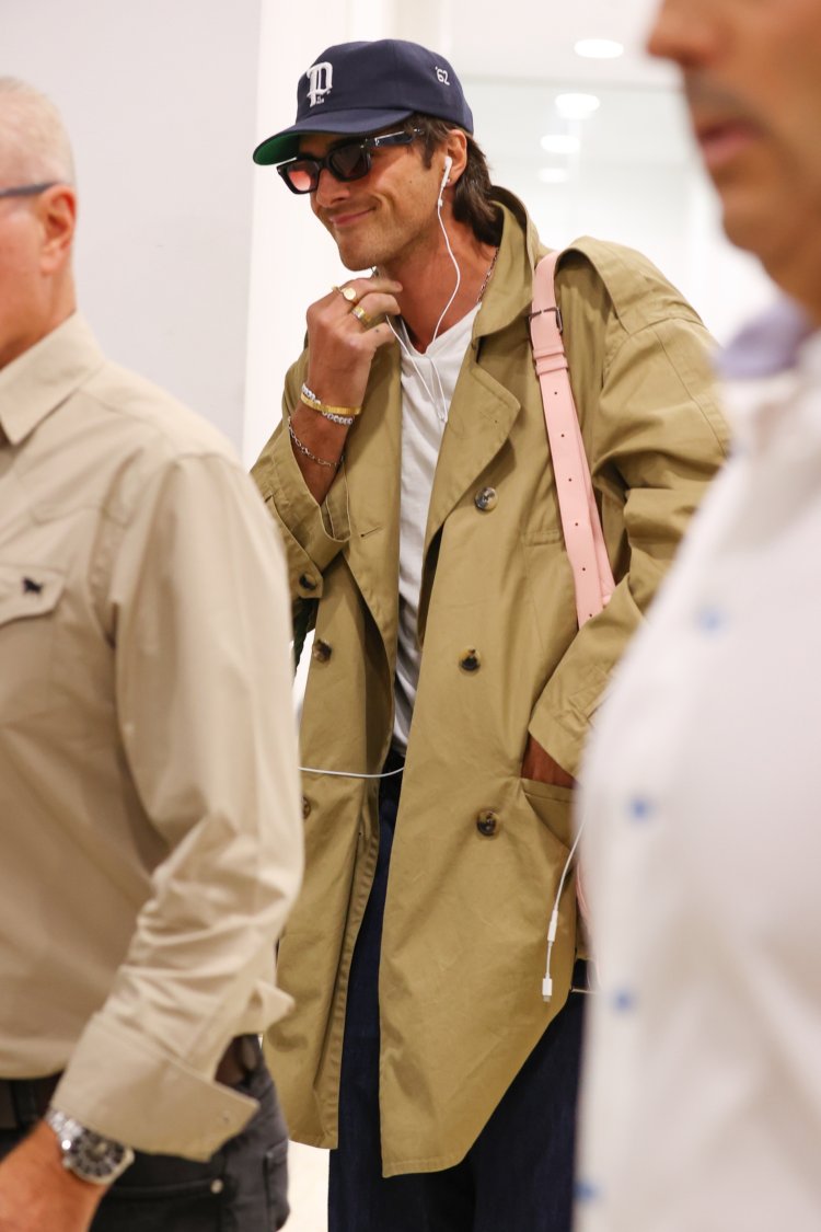 'Wuthering Heights' co-stars Jacob Elordi and Margot Robbie touch down in Sydney