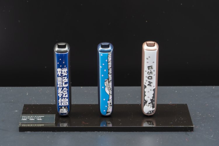Ploom LOUNGE," a special smoking booth with an Edo-style atmosphere, appeared at "Asakusa Roku-ku SAKURA STREET - Sakura Tsuen-dori!